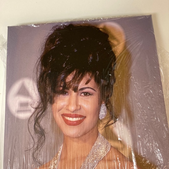 Selena Quintanilla Canvas Wall Art 8” x 12” Pose - Picture 3 of 4